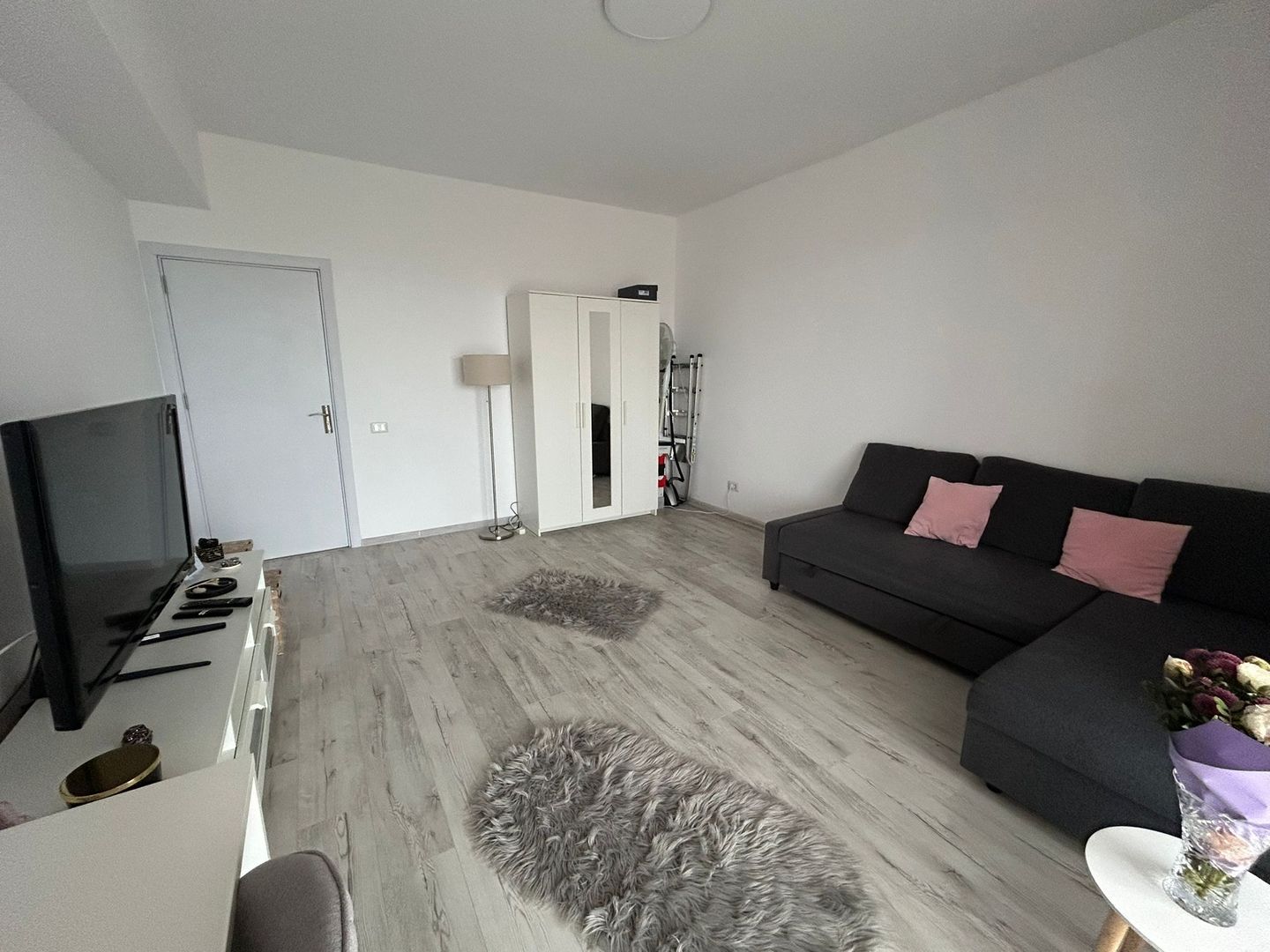 Garsoniera de inchiriat loc parcare inclus Parcul Teilor - Poză 2