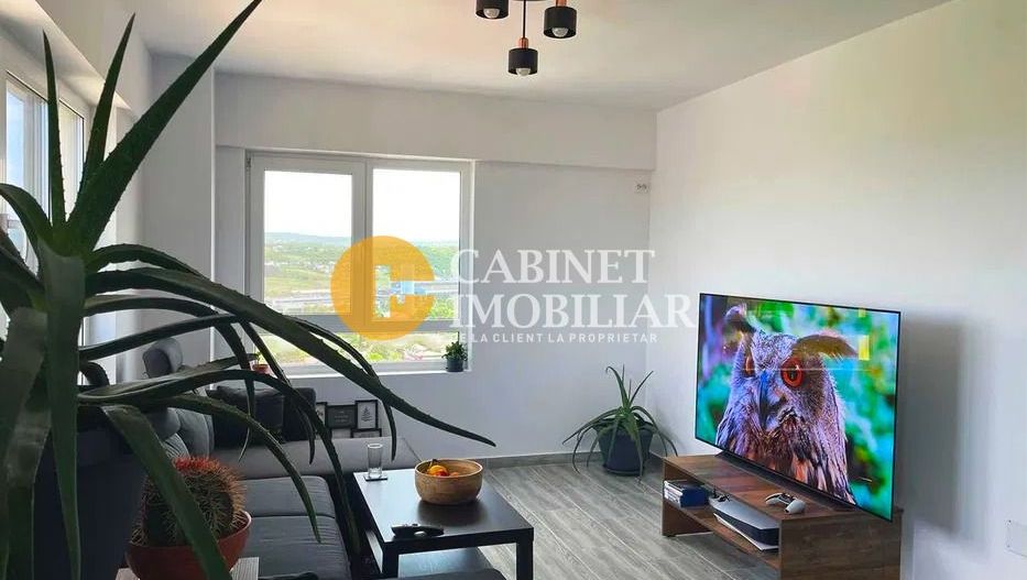 Cug 2 Camere Etaj 11 Apartament cu 2 Camere Decomandat 56mp - Poză 1