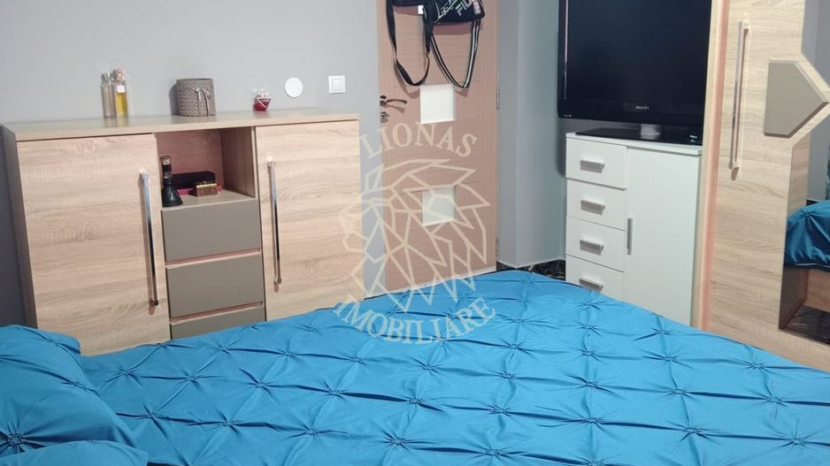 Casa 5 camere 220 mp-teren 2500 mp- terasa/garaj-Dealul Dumitrei - Poză 2