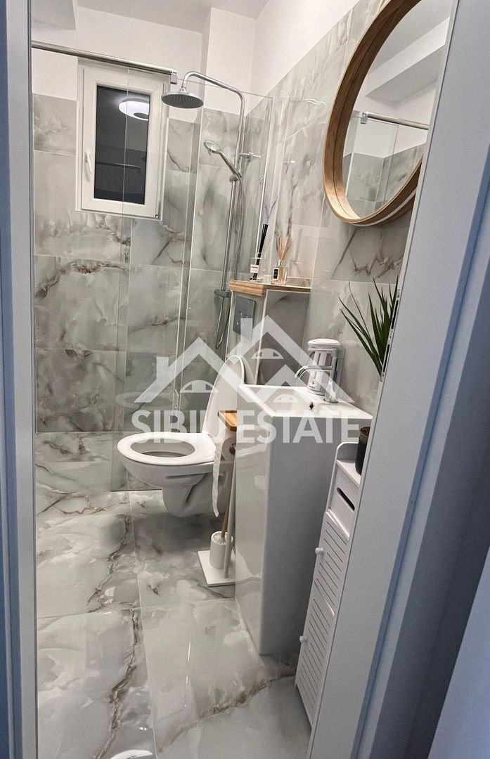 Casa cvadruplex de vanzare 4 camere, curte proprie - Poză 4