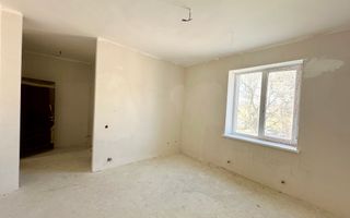 De vânzare – Bloc cu destinație comercială în Anenii Noi, pe Strada Centrală. - Poză 14