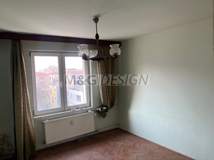 Apartament 3 camere Complexul Studentesc - Poză 2