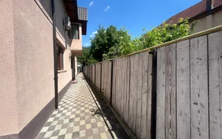 „Vilă cu piscină și teren 1.400 mp în zona Mal, Onești - Poză 41
