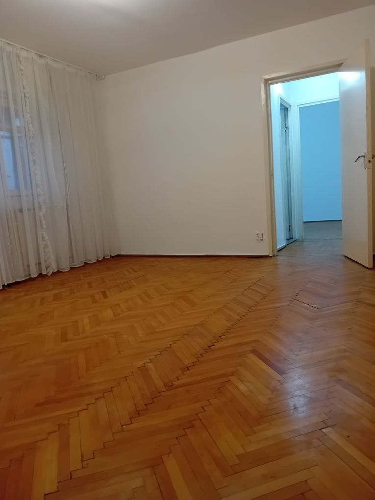 Spitalul Judetean-Calea Martirilor | 2 Camere | Necesita renovare - Poză 3