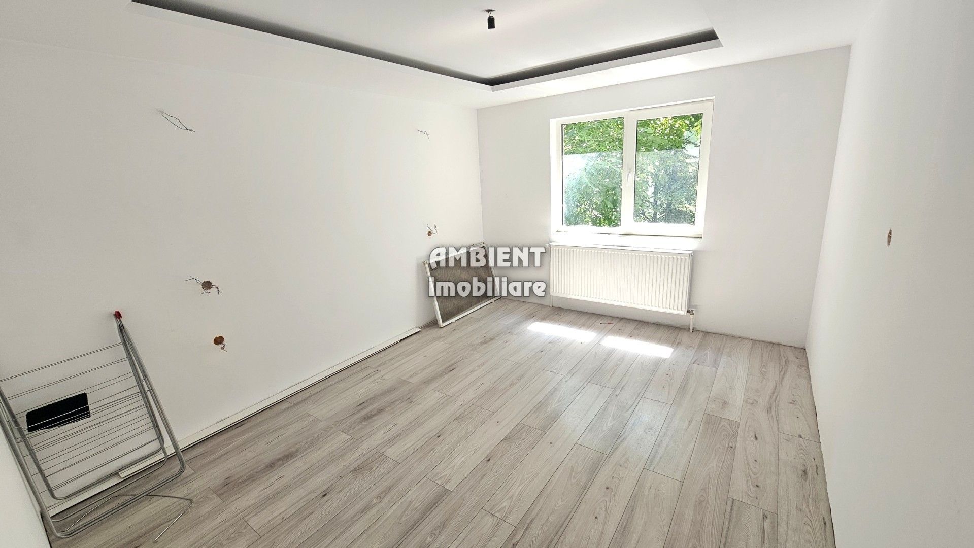Apartament cu 4 camere, partial renovat, etaj 3, zona Donici. - Poză 5