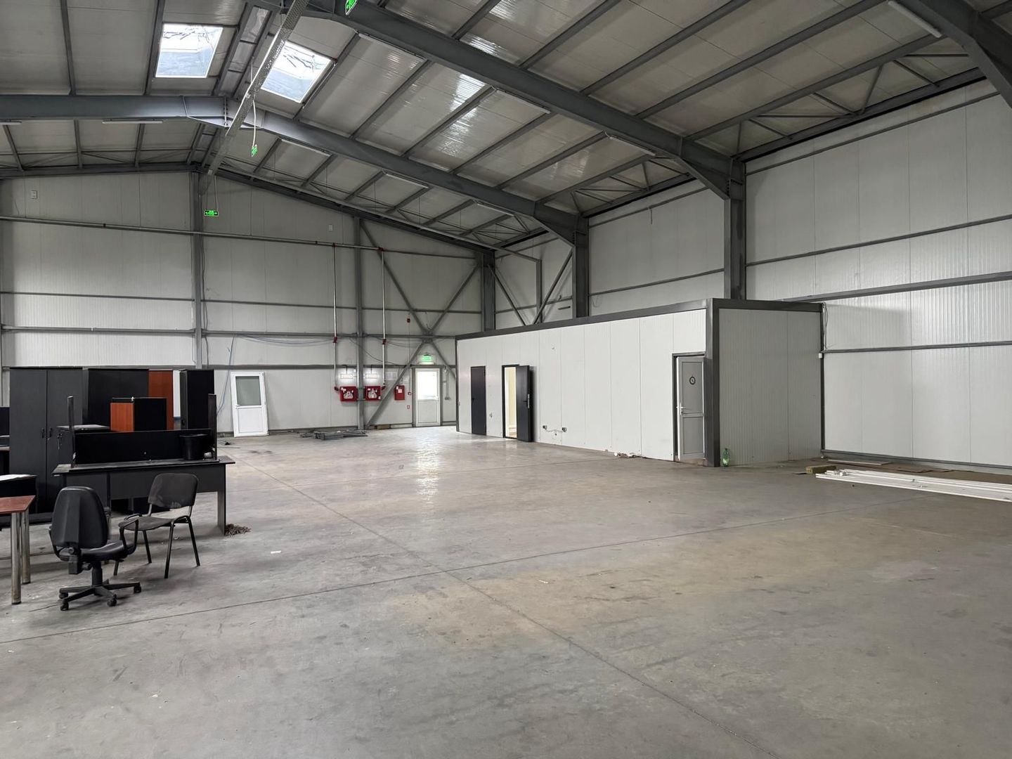 Hala 1000 mp de inchiriat Drumul Intre Tarlale- Oxigenului - Poză 1