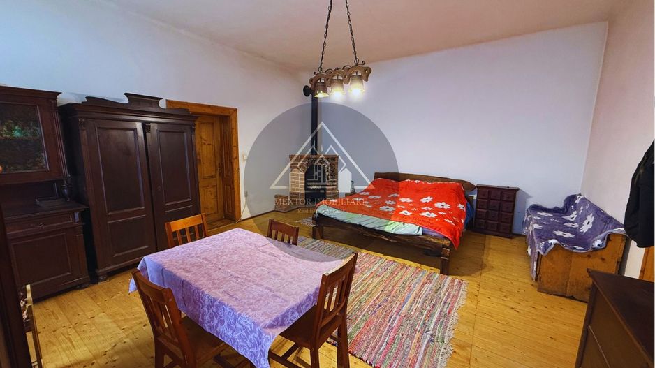 Casa saseasca, de vanzare la Richis - Transilvania - Poză 14