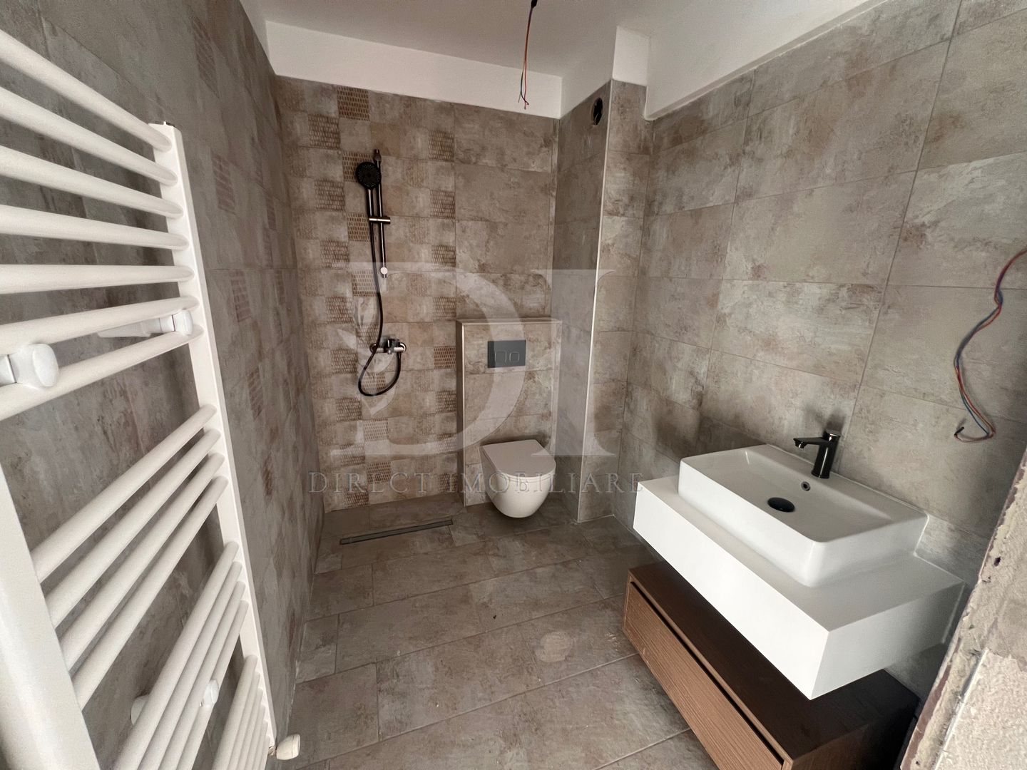 Apartament  2 camere /  Bloc Nou/ Zona Stadionului / Floresti - Poză 5