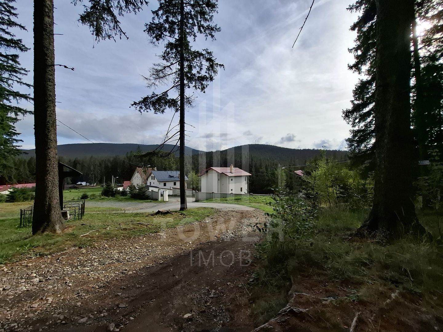 Pensiune de vânzare în Păltiniș – oportunitate de investiție - Poză 7