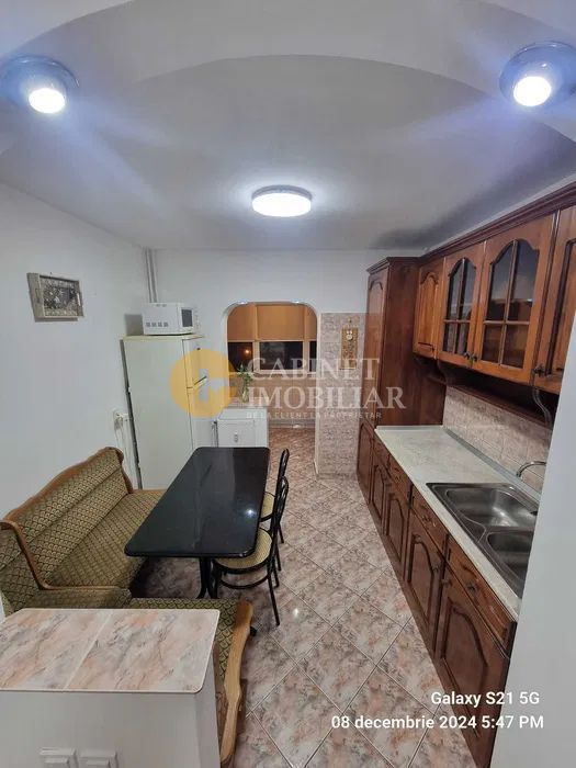 Apartament 2 camere decomandat zona Nicolina II - Poză 6