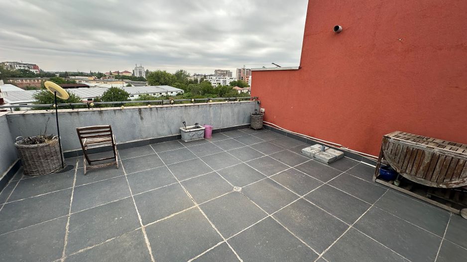 Apartament spatios 100 mp cu lift si 50 mp de terase - Poză 11