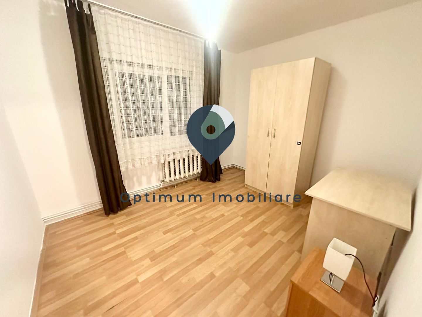 Apartament cu 3 camere, etaj 1/4 in Grigorescu, zona str. Hateg ! - Poză 1
