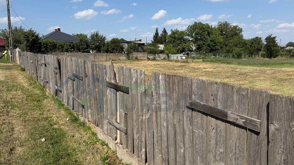 Teren intravilan 2735 mp, Bosteni Pascani, deschidere 32 m - Poză 4