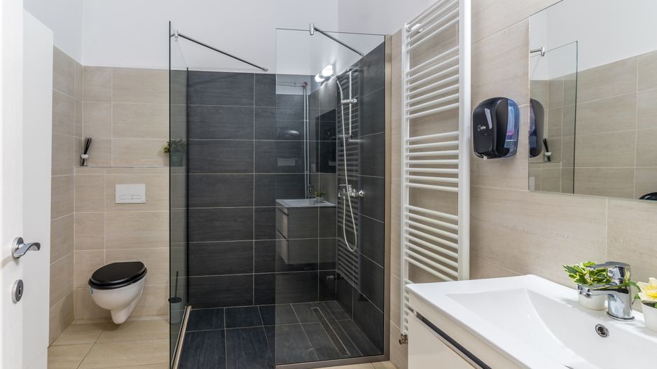 Ultracentral! Apartament renovat complet, in cladire istorica - Poză 8