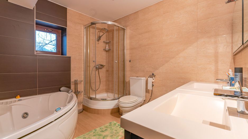 Casa individuala in Dambul Morii cu vedere spre Piatra Mare - Poză 12