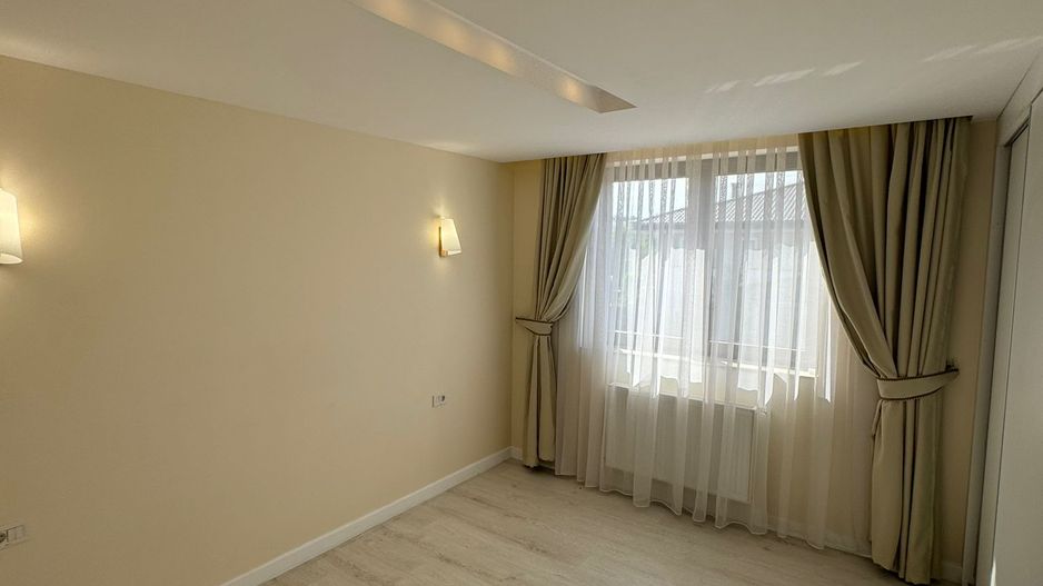 Oxford Gardens | Vila | LUX | 5 camere | Curte | - Poză 18