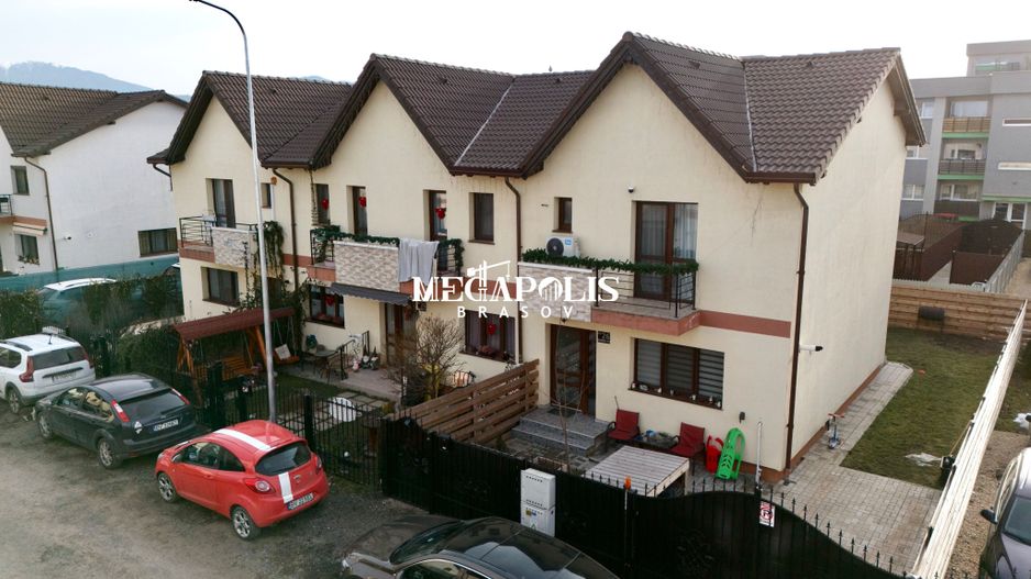 Triplex 4 camere | Utilități | Credit | Sânpetru - Poză 1