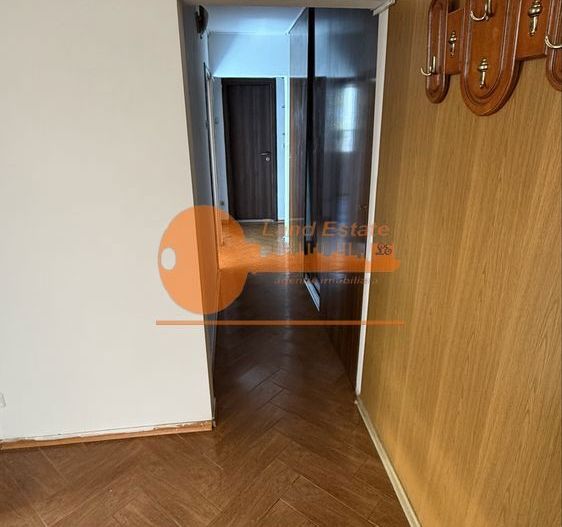 3 camere luminos S-V | bloc reabilitat | zona 1 Decembrie - Poză 6