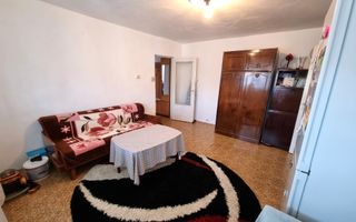 De vanzare apartament 2 camere, Cetate - Poză 1