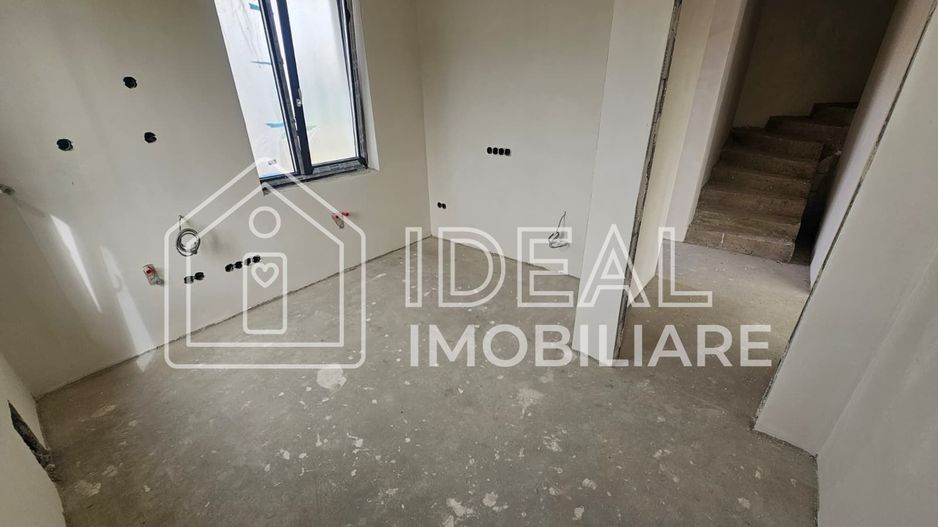 Duplex Modern cu 4 camere si gradina, In Selimbar - Poză 12