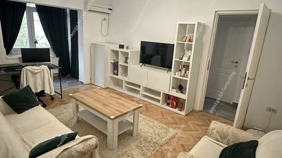 Apartament 3 camere Etaj 2 |  Complexul Studenntesc | Zona Linistita - Poză 2