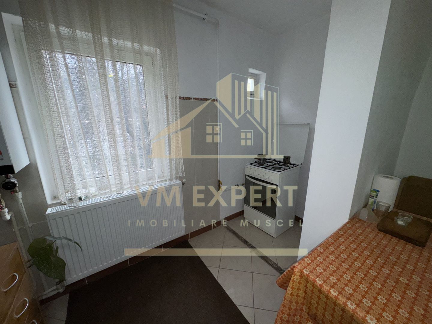 APARTAMENT 2 CAMERE ETAJ 2 CAMPULUNG VIȘOI - Poză 7