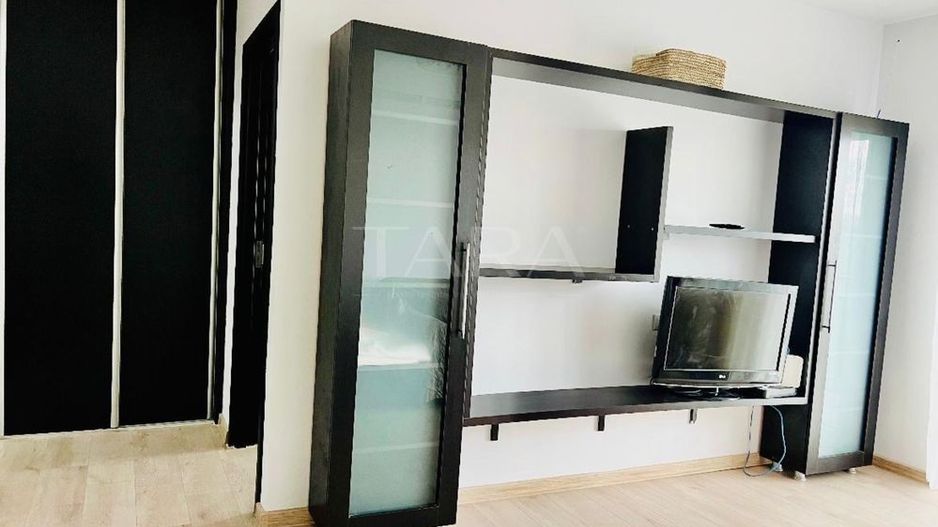 Apartament 2 camere cu vedere spre pădure și parcare inclusă. - Poză 3