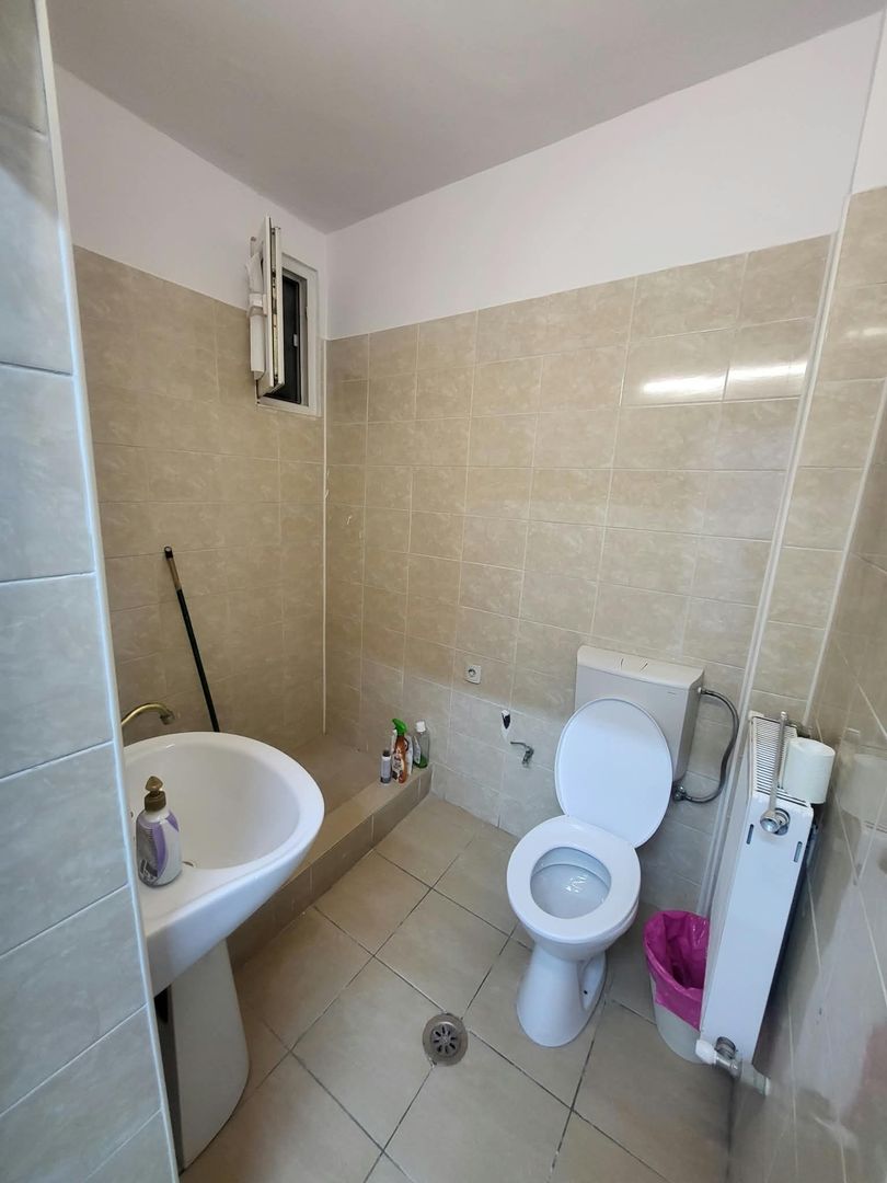 Casa de inchiriat. curte, centrala proprie, zona centrala. metrou 7min - Poză 14