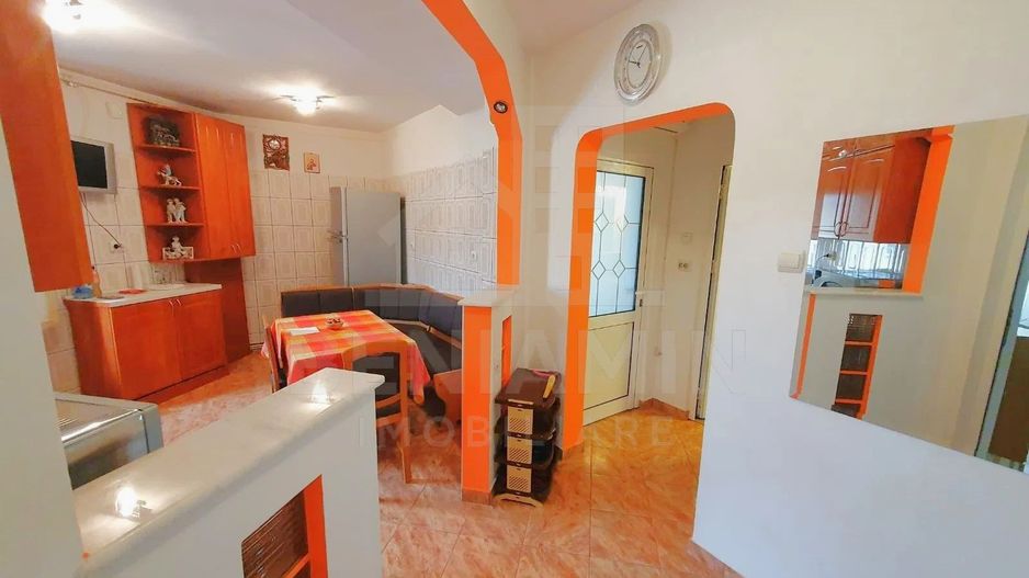 Apartament 2 camere-Decomandat-Spitalul Judetean-69mp-Spatios-Luminos - Poză 3