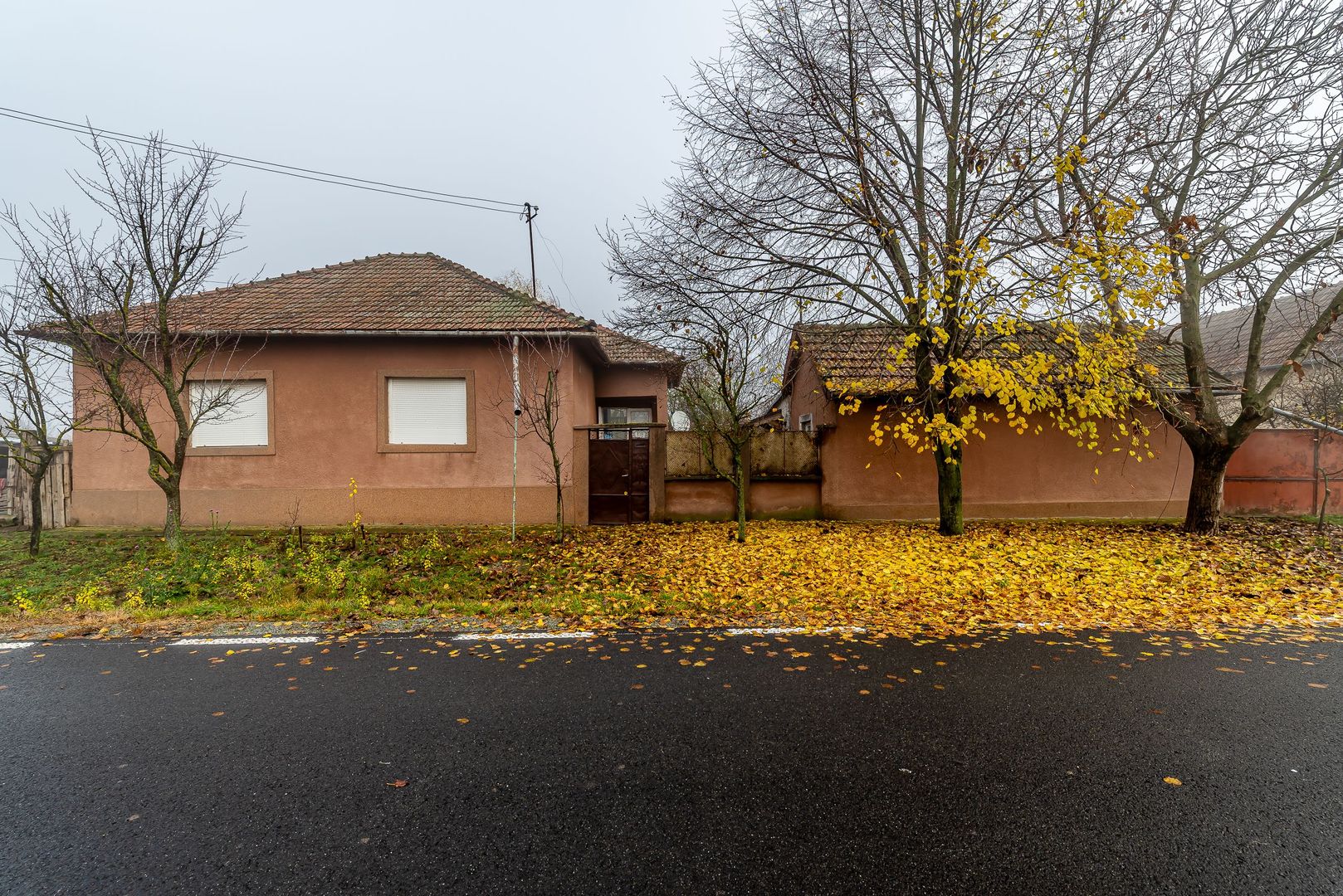 De vânzare Casă cu Grădină Generoasă in Dorobanți - Poză 1