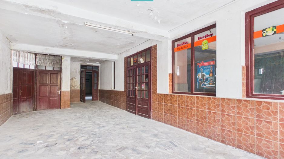Proprietate impresionantă Sântana - 3500 mp utili - Poză 14