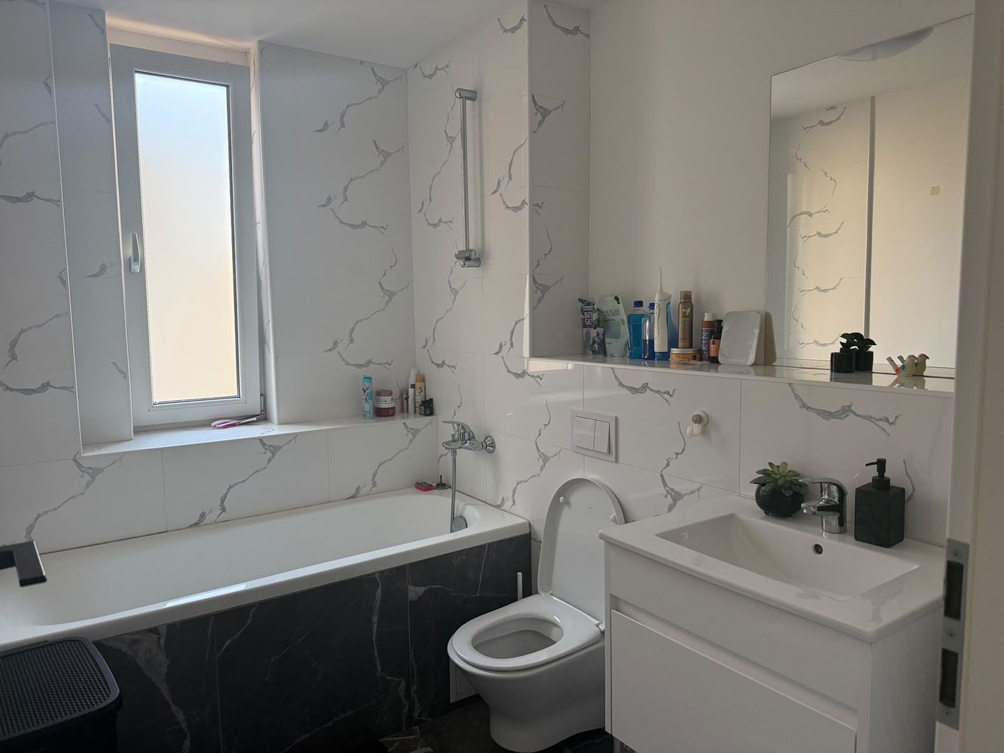 Giroc-Eso | 2 Camere | Lift | Mobilat si utilat | Loc de parcare - Poză 4