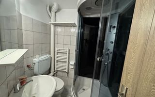 Apartament pe 2 niveluri, intabulat,  Zona Stefan cel mare - Poză 6