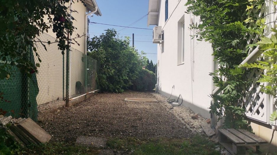 Casă deosebită în Fratellia, cu teren 657 mp - Poză 8