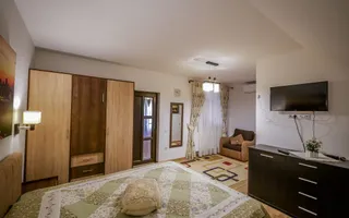 Casă individuală cu 5 camere și curte proprie - în Cisnădioara - Poză 19