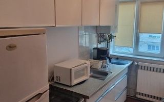 Apartament cu 3 camere de închiriat în zona Moroasa 1 - Poză 8