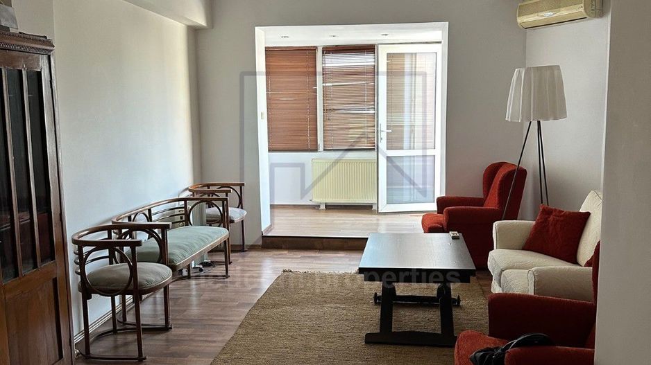 Vanzare apartament 2 camere - Piata Sfintii Voievozi - Poză 1