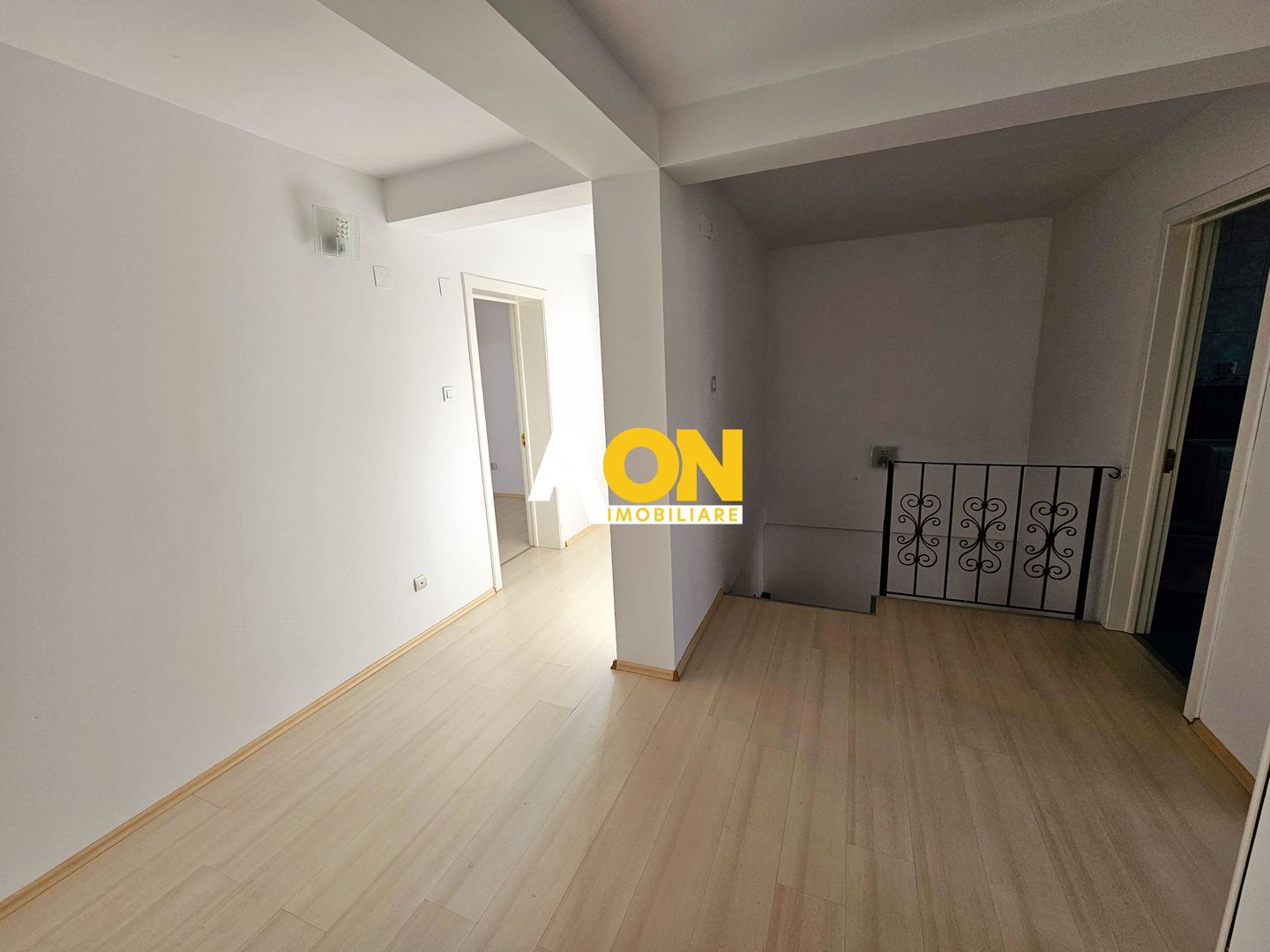Apartament cu 4 camere, 130 mp utili, Ampoi 1 - Poză 14