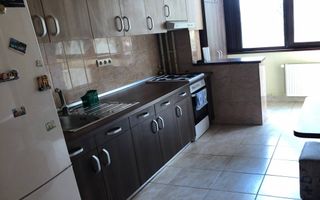 Apartament cu 3 camere, balcon închis 8mp, zona Diana, Gheorgheni. - Poză 2