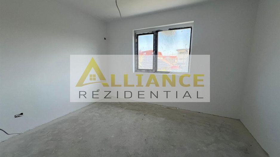 Vila Individuala - 5 camere-3 bai-Strada Miorita-500 M  de STV - Poză 14