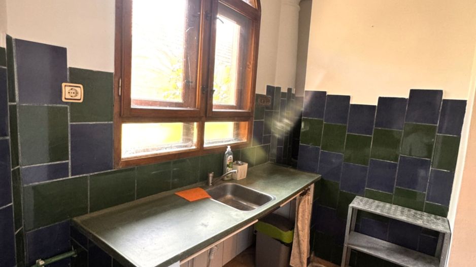 Apartament spațios la curte comună – zonă centrală, Oradea - Poză 12