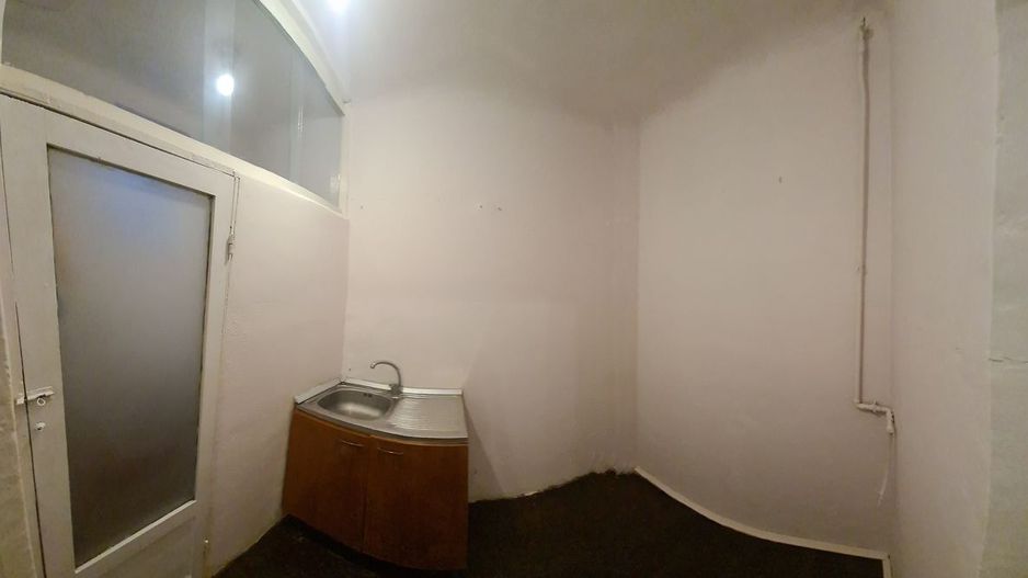 De Vanzare Casa Individuala cu 1 camere, Romana sector 1 - Poză 6