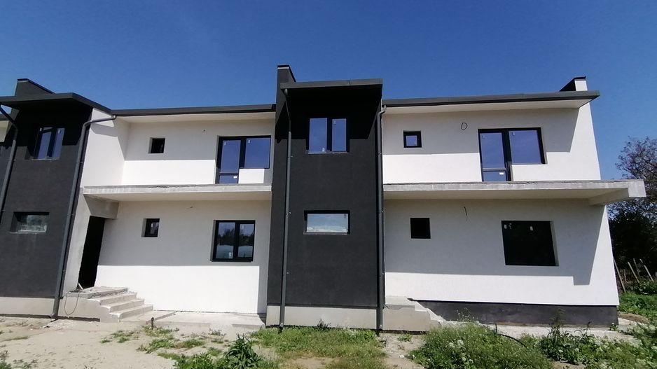 Casa P+1 in comuna 1 Decembrie - str. Victoriei - Poză 15