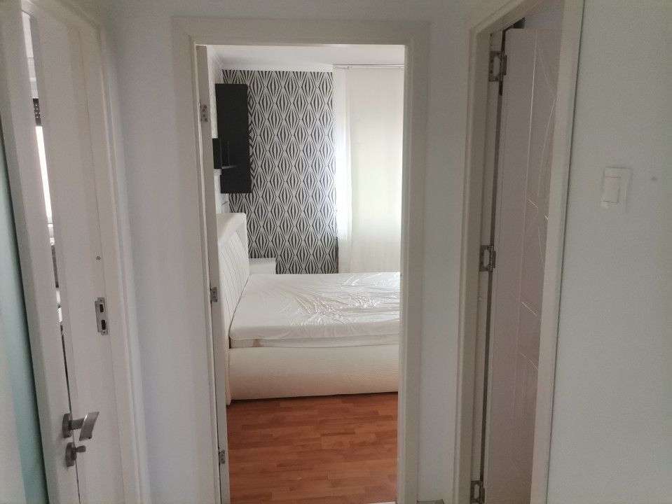 Vanzare apartament 3 camere, decomandat, Trivale - Poză 3