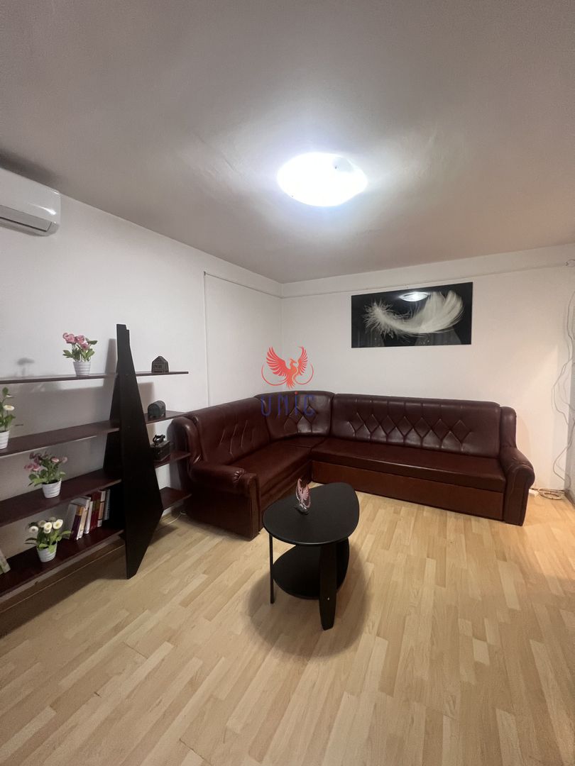 Decomandat, stradal, Calea Bucuresti etaj 1 - Poză 37