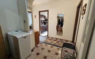 Apartament 2 camere centrala gaz zona Traian liceul Lahovari - Poză 3