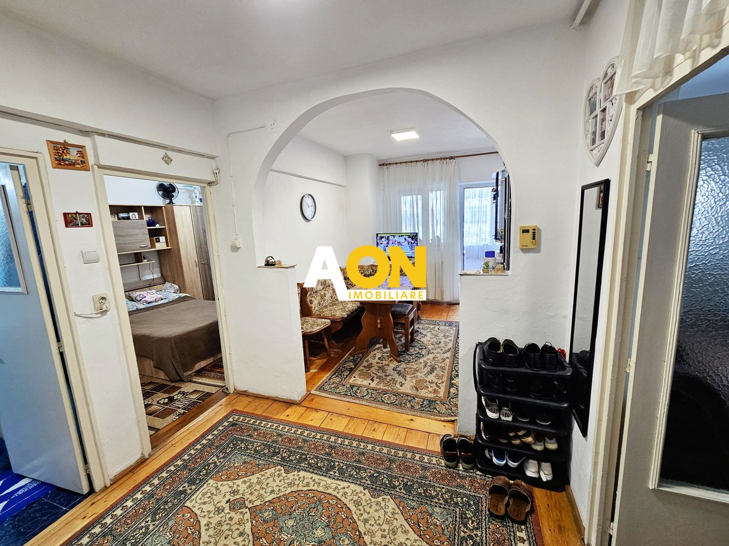 Apartament 2 camere, etaj 1, 54 mp utili+boxa, ideal pt regim hotelier - Poză 1