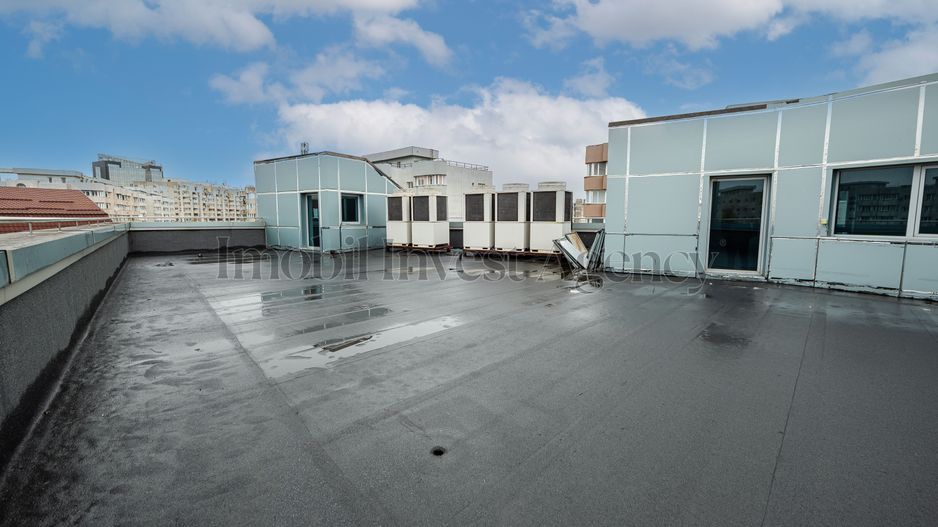 Cladire de birouri Vitan pretabilă pentru diverse afaceri. - Poză 16