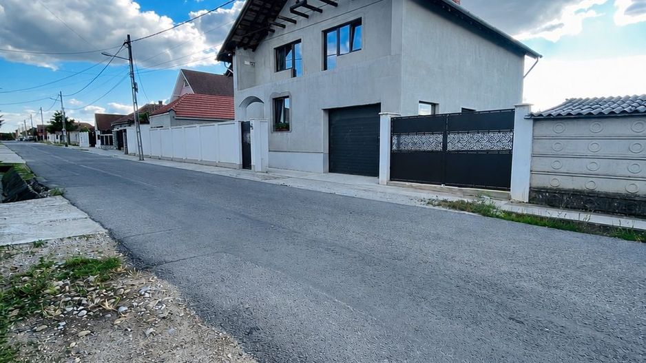 Casă de vânzare – 6 camere P+M, Haieu - Poză 3