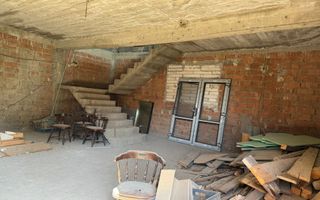 Vanzare casa cu 4 camere+anexe într-o zonă de poveste – Bezdead - Poză 9